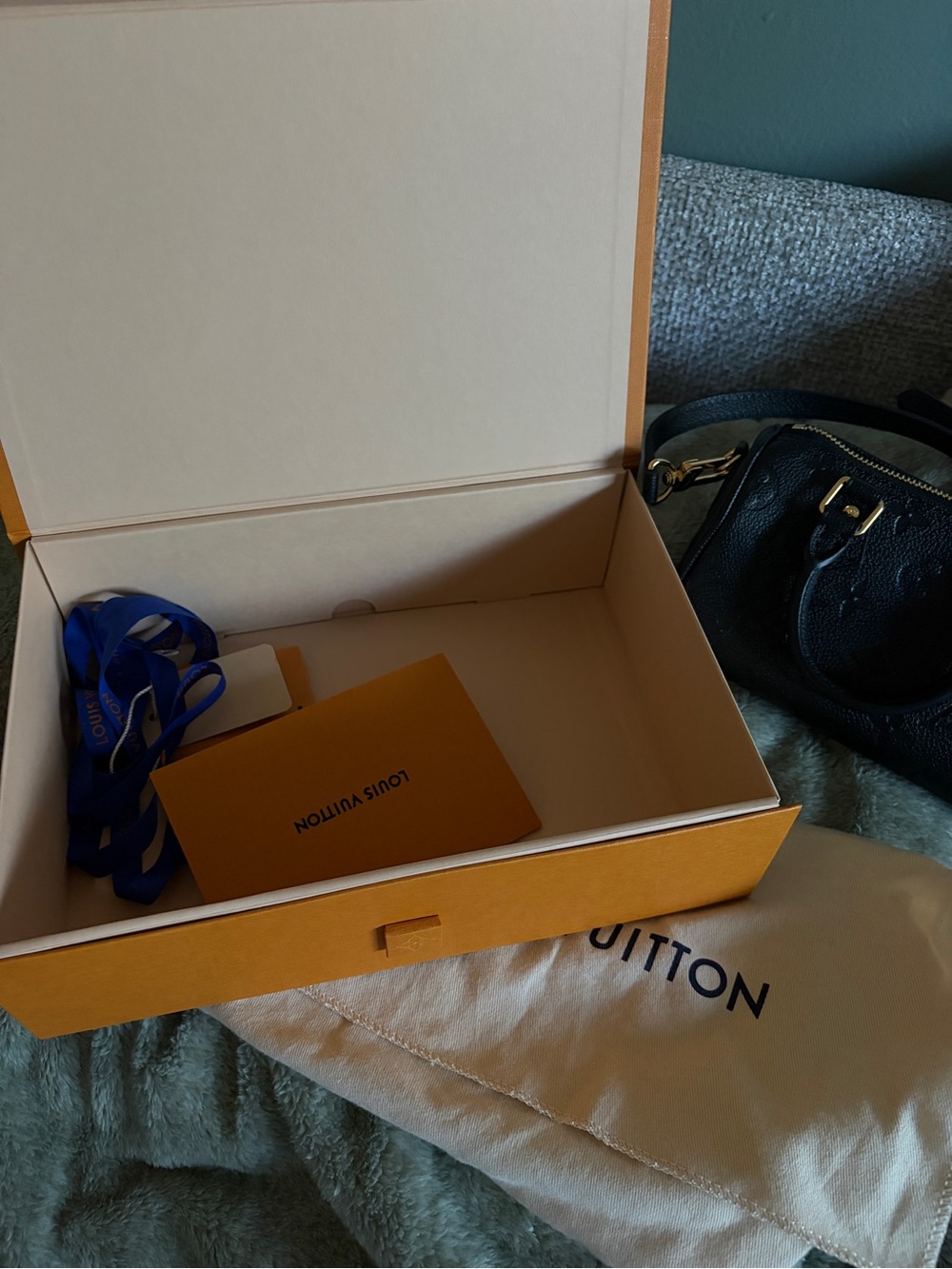 Louis Vuitton Nano Speedy - Picture 6 of 13